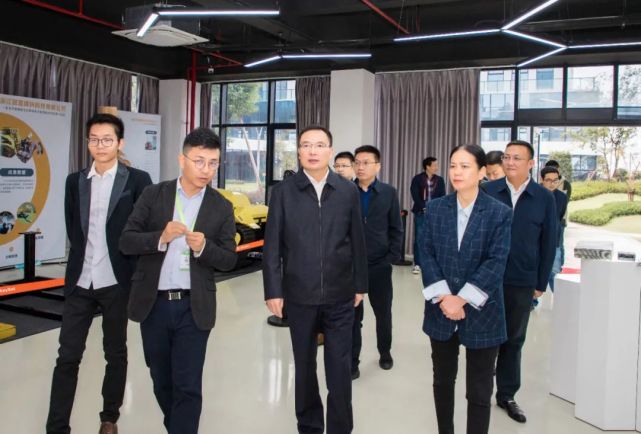 金义新区党工委委员,管委会副主任姚丽华参加.