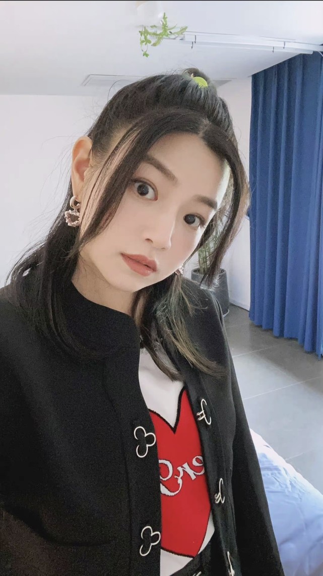 陈妍希给圆脸女孩推荐发型减龄瘦脸显元气小姐姐快来get同款