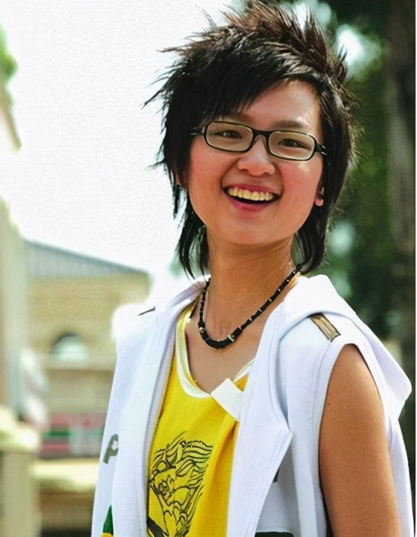 周笔畅整容成功了!回应:本想整成杨幂,结果整成了刘诗诗,杨紫