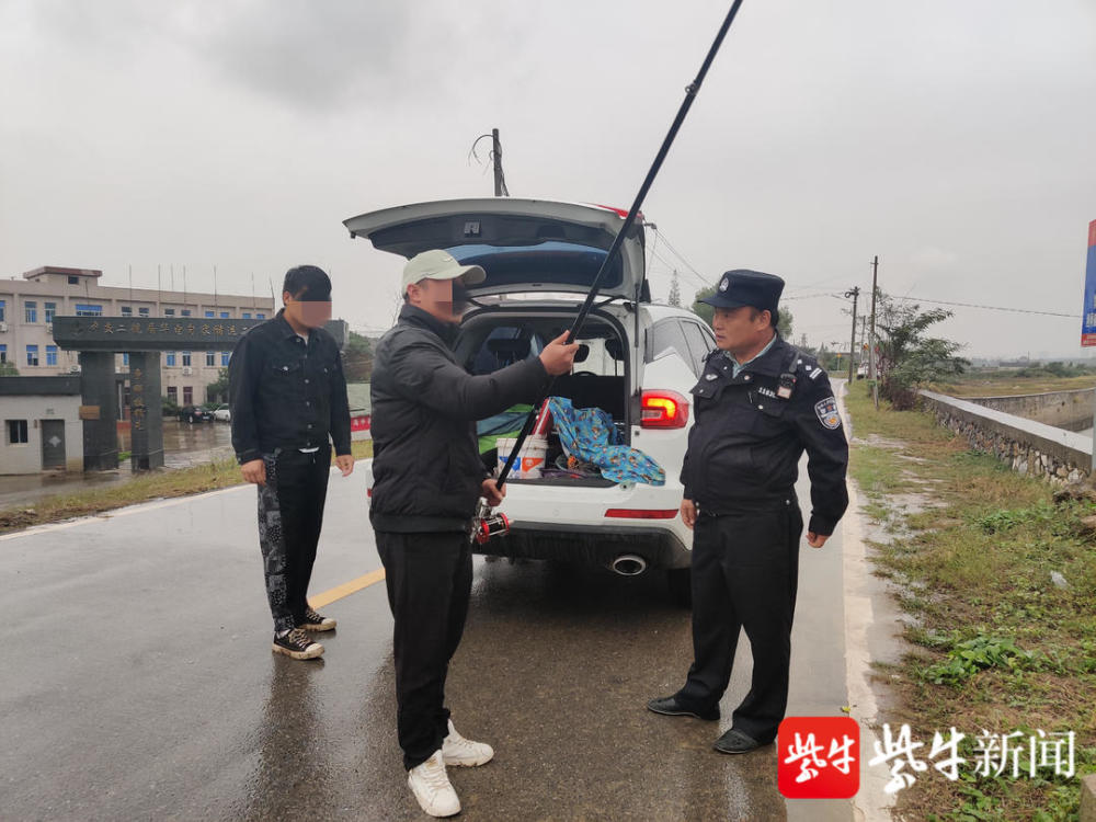 草缸工具鱼排行榜_黑科技养鱼神器,让养鱼变得更加轻松