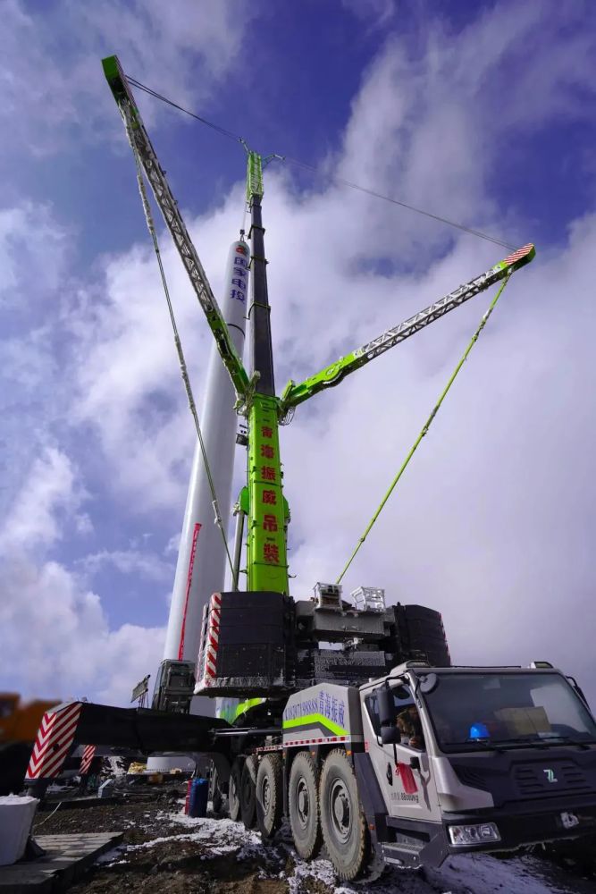 无惧极寒中联重科zat8000h风雪之中展雄姿