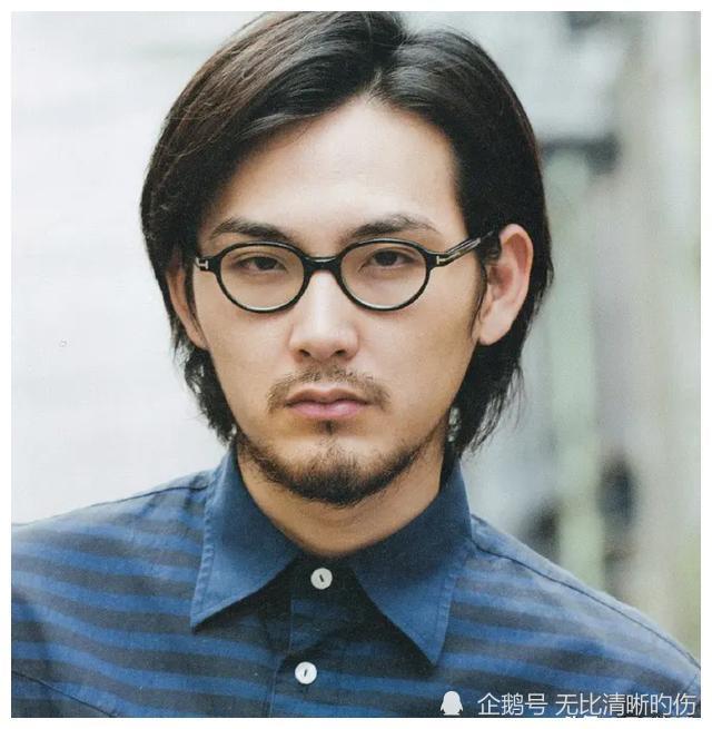 松田龙平宣布二婚又娶了位混血模特