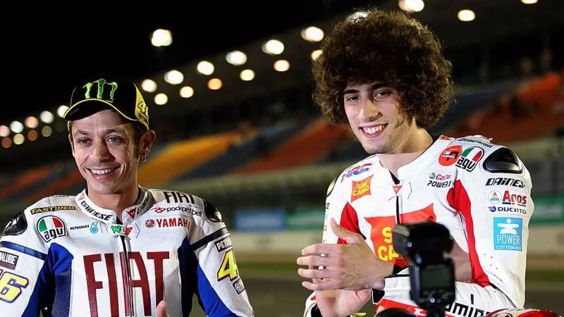 同时10月23日也是罗西的好友西蒙切利逝世十周年的日子