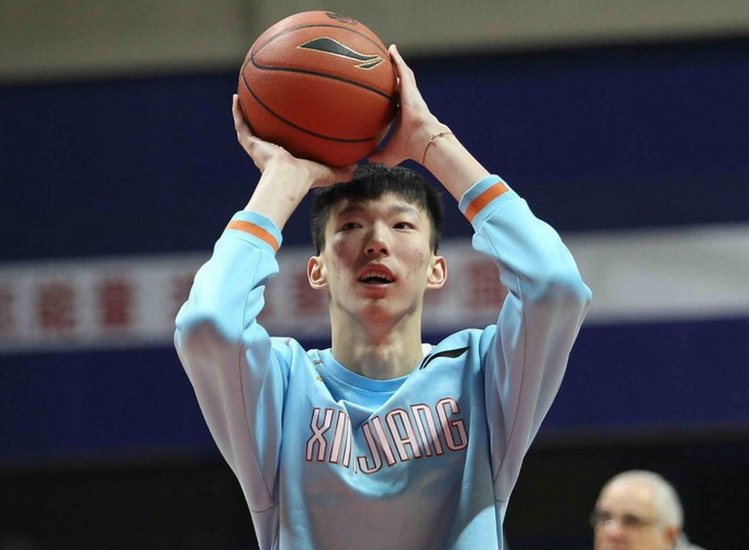 姚明 姚明易建联接班人！有望携手周琦重返NBA，曾凡博：会刻苦训练！