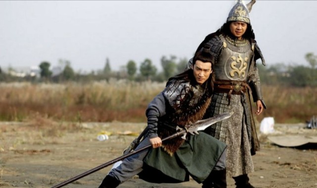 裴元庆武艺排在雄阔海,伍云召,伍天锡之前,能打败三人联手吗?