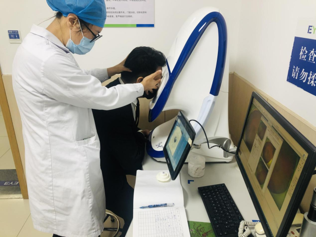 长期过度用眼 新媒体小编视网膜裂孔险致网脱(图2)