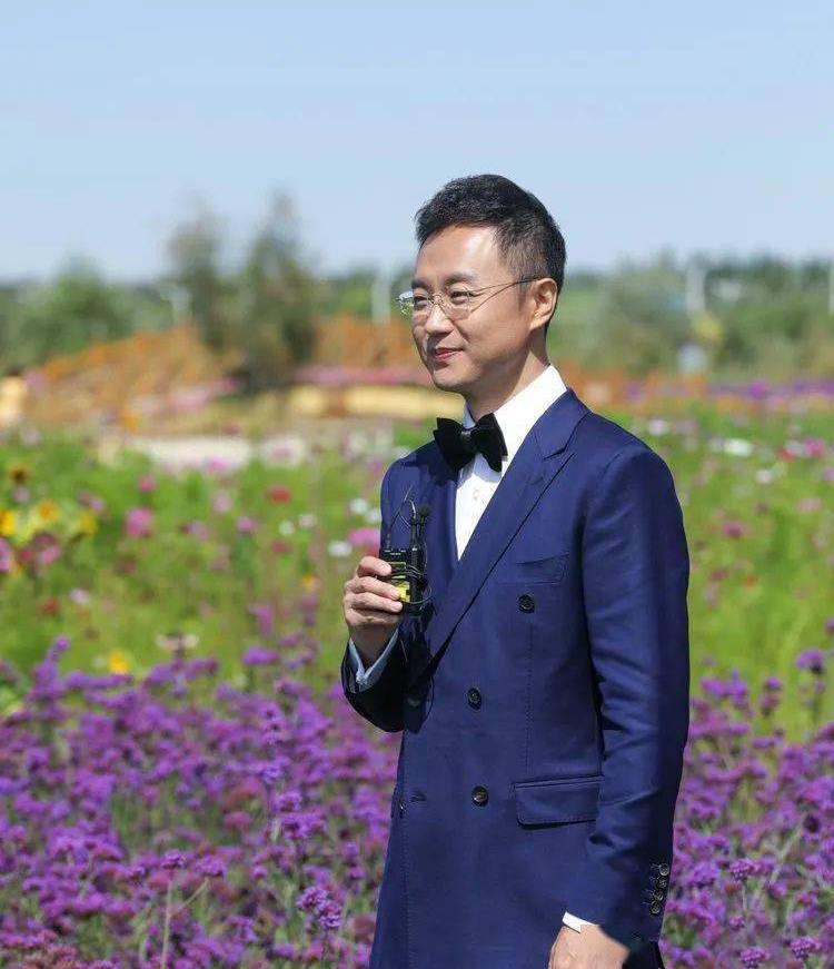 《新闻联播》主播刚强:催妻子春妮生子,有泪有爱有温暖