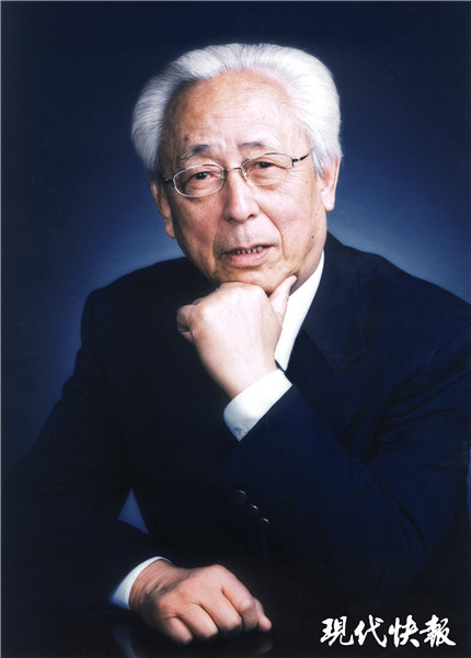 金凤凰奖获得者之张宪文和凤凰一起服务于国家民族