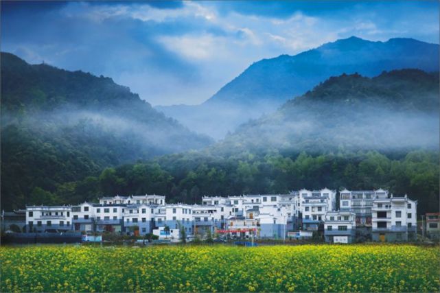 贺州富川县下湾村擦亮文旅招牌带富群众