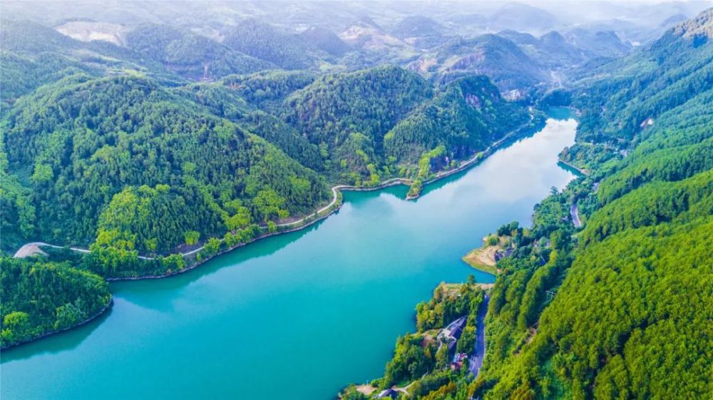 秋日,到梁平『明月湖』邂逅竹海深处的一抹宁静与美好_腾讯新闻