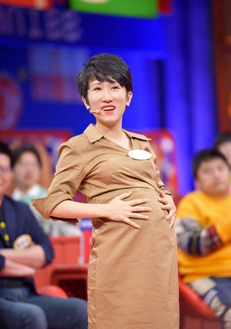 在舞台上,踩铃说:"我心里一直向往着这种,让我表达