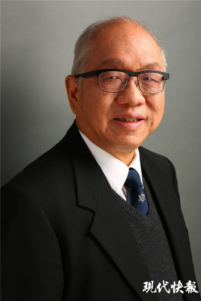 "金凤凰"奖章获得者之丘成桐:数学家追求的不是万两黄金,而是永恒的