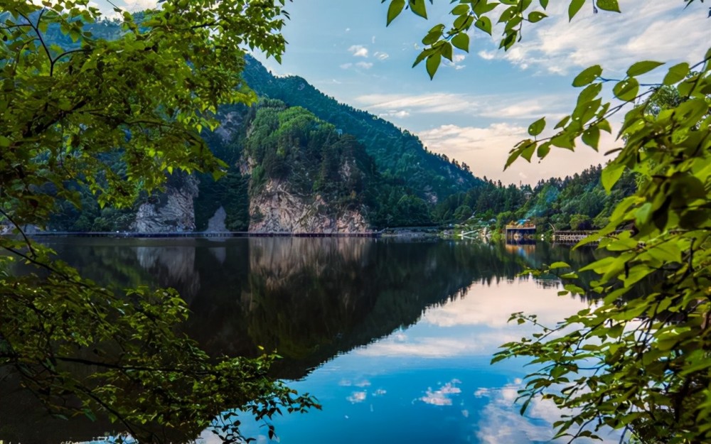 青海有这样一个市,风景美如画游客却不多,来一次你会爱上它