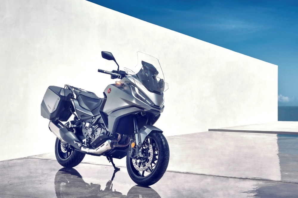 Honda 全新运动旅行车nt1100 户外特写 全网搜