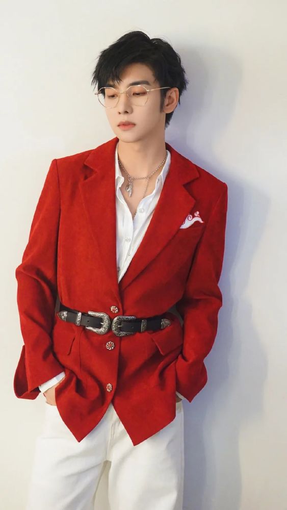 碰福利送郑繁星签名照