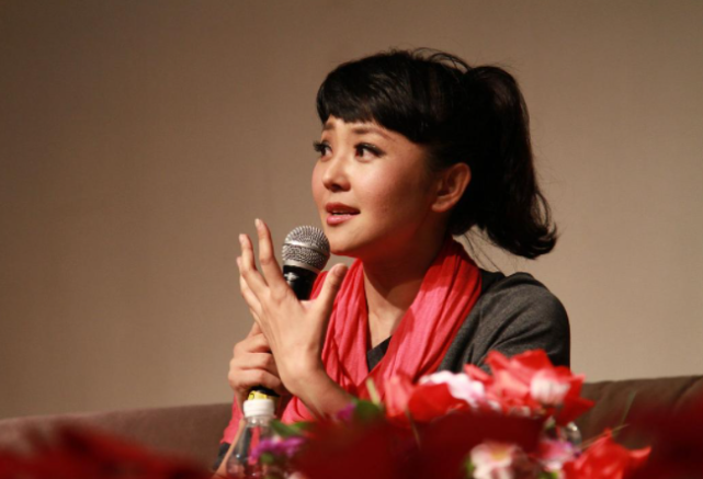 而她的丈夫杨扬,不是别人,就是河北电视台的导演,也可以说得上是程成