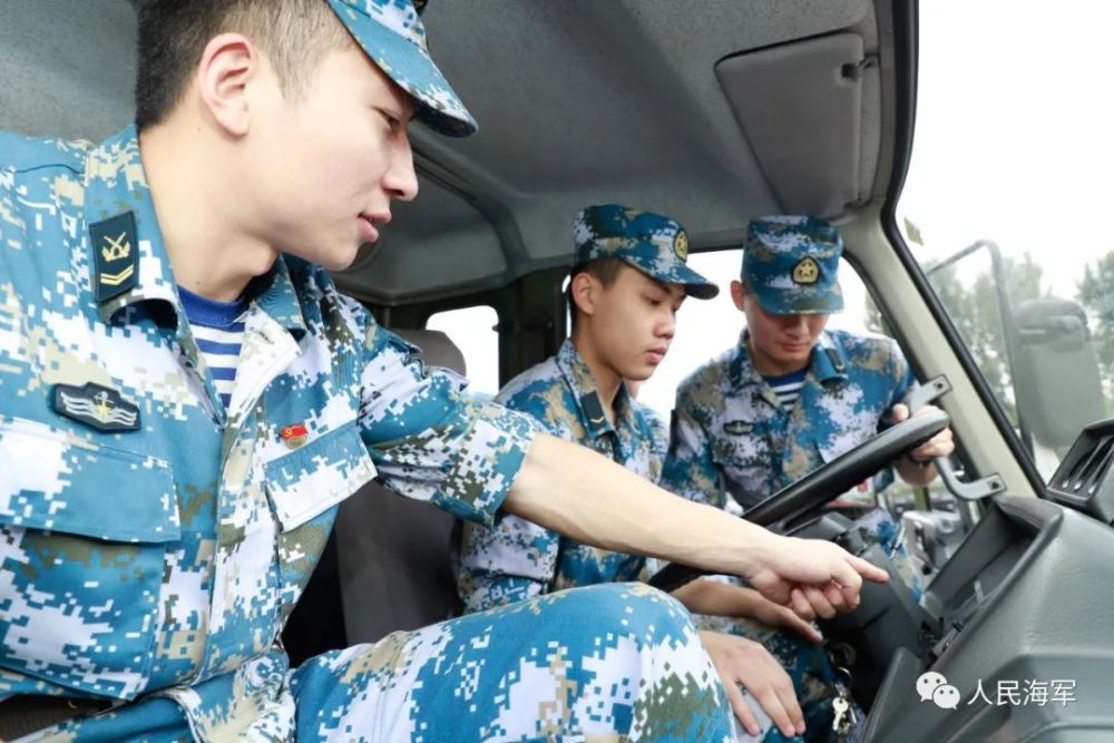 速来围观海军首批春季入伍军车驾驶员毕业啦