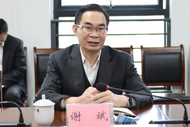 谢斌一行拜访东风柳汽