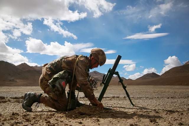 87式82mm迫击炮配备我营属炮连或机炮连能压制反斜面上的目标