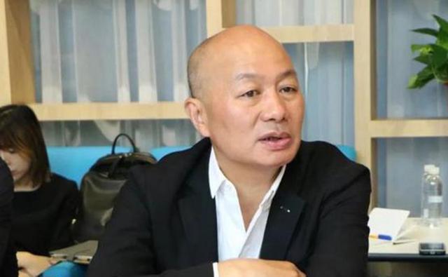 爱尔眼科陈邦:深谙资本之道的外行人,退伍军人变身为千亿首富!