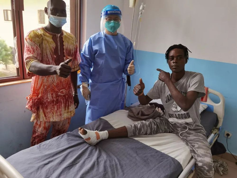 中国医生在非洲西青医院普外科医生援非医疗工作纪实