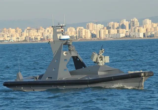 别只盯着无人机看看以色列保护者武装无人艇