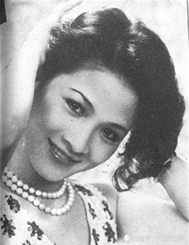 黄香莲,台湾歌仔戏演员,真真是台上風流台下骄,唇红齿白,浓眉大眼,骨