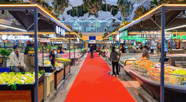 美食广场,海鲜加工,精彩演出……松江这个菜场别有洞天!|美食广场|松