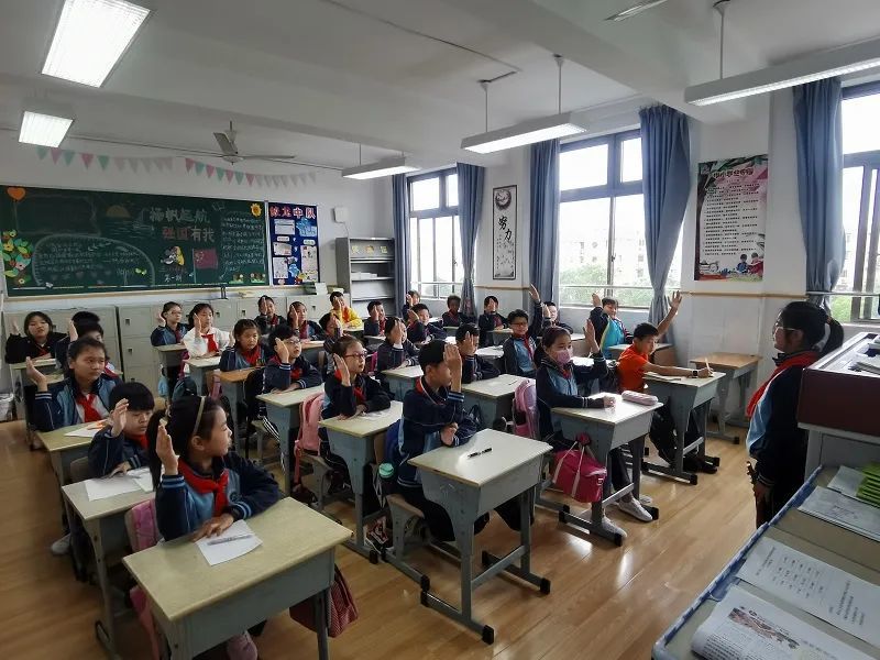 联建活动奋斗尽今朝少年犹可荣联建小学第二十三届少代会暨建队日活动