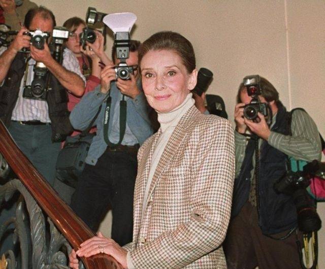 奥黛丽赫本暮年最后一张照片曝光女人应该如何老去