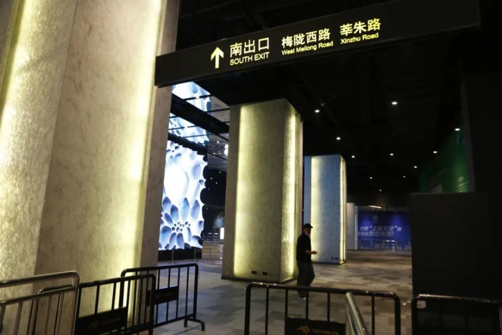除了已经建设完成并投入使用的莘庄南广场公交枢纽,莘庄交通枢纽项目
