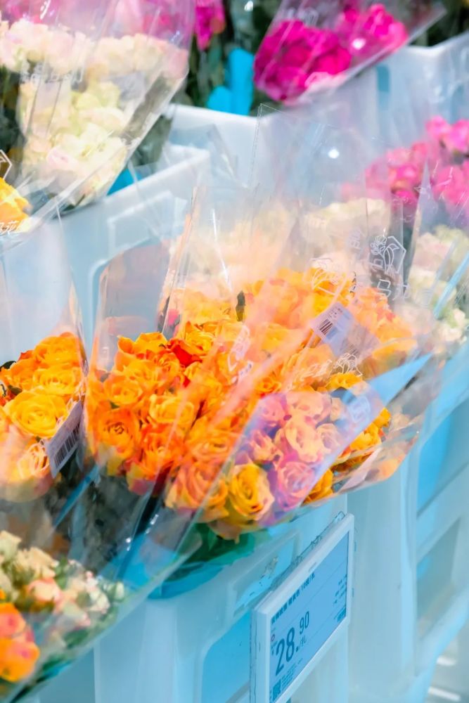 盒睛睛   年底忙着加班冲业绩,视力却悄悄下降了,想要换副新眼镜的