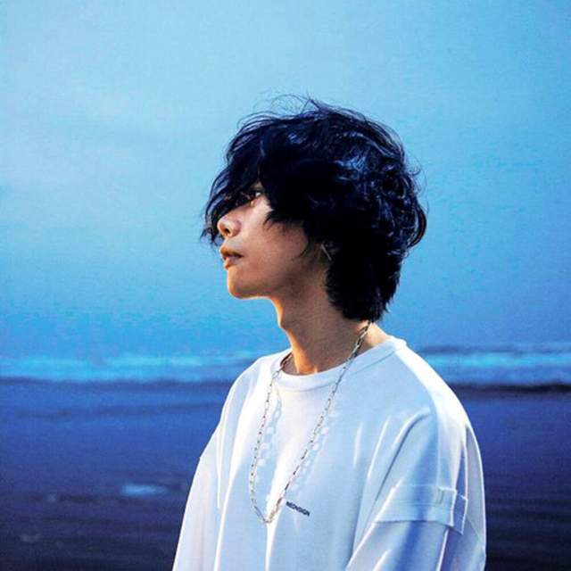 他是音乐界的天才也是疯子歌迷除了生孩子已经无所不能了