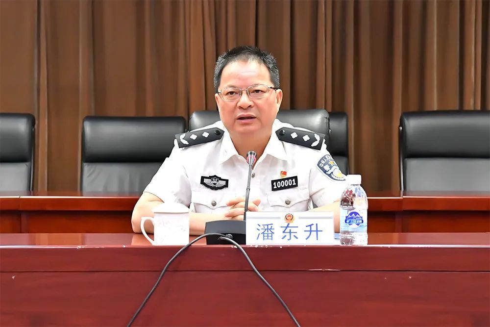 【时代楷模潘东升】用生命守护平安的公安局长_腾讯新闻