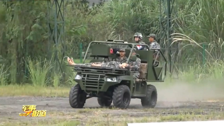 120毫米迫擊炮四輪山貓全地形車解放軍空降兵有了迷你卡車炮