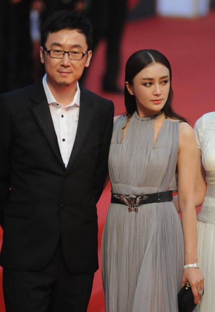 秦岚霍思燕看着就不是一个风格虽然是闺蜜但身材却是俩效果