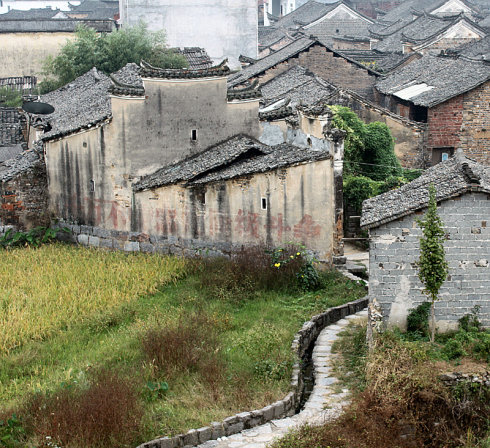 揭西古村落有百年历史,蕴含浓厚传奇色彩,门票免费却不见游客