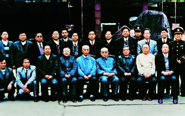 石帮智(右五),吴运昌(右三),郝瑞华(右二),石元机(右六),吴沅生