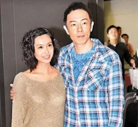撒狗粮应采儿说陈小春的发际线20年都没变朱茵暖心安慰黄贯中