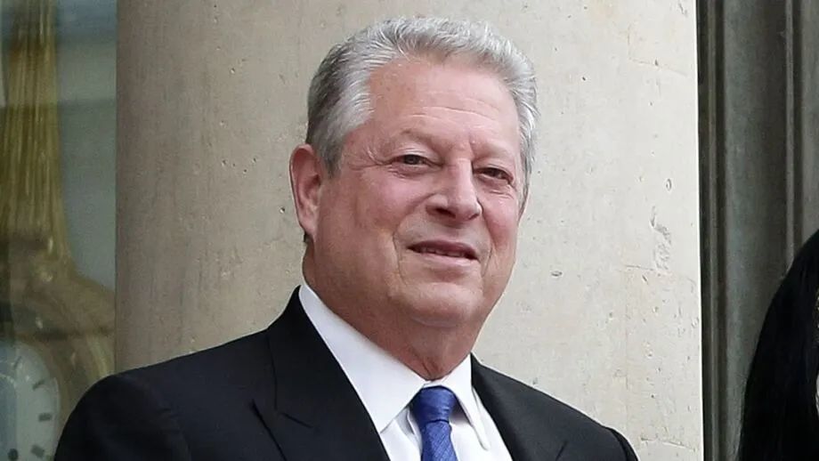 阿尔戈尔既是美国前副总统,也是著名环保主义者.