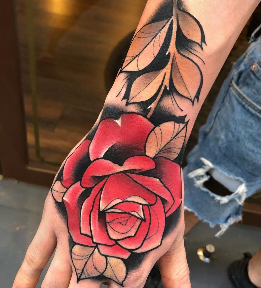 19朵红玫瑰代表什么 玫瑰花的纹身有什么意义 