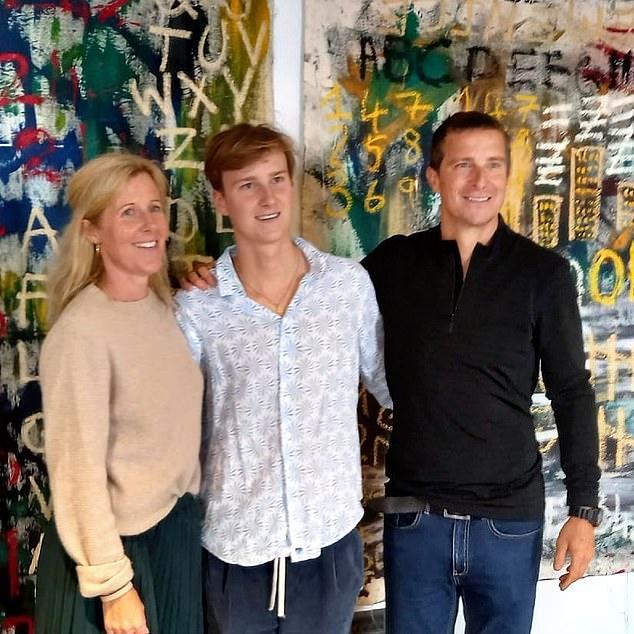 当时"贝爷"配文:"杰西18岁了,像真正的男人一样,已经做好了准备