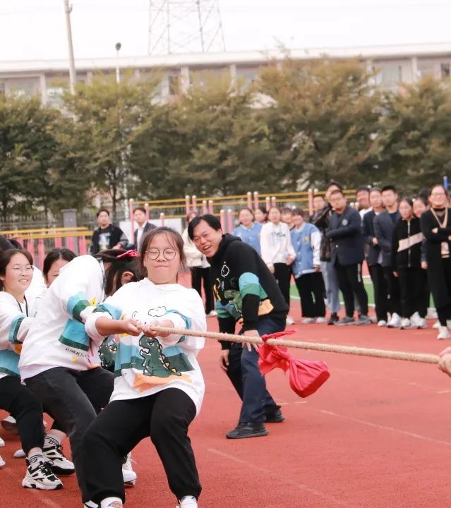 新靖江沸腾了靖江刘国钧中学操场上的这一幕幕激动人心