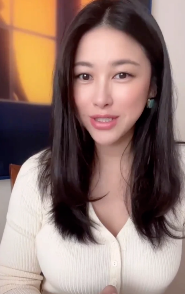 朱珠罕晒全家福，王昀佳一手抱娃一手搂妻，爱女中文名首曝光- 全网搜