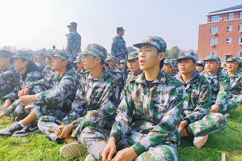 除了这些给人的印象之外还有什么呢 对于北方学生来说,当然是 拉!歌!