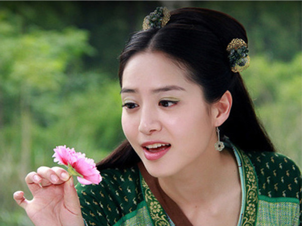 聊斋绿衣女螳螂精与人谈恋爱注定不会有好结果