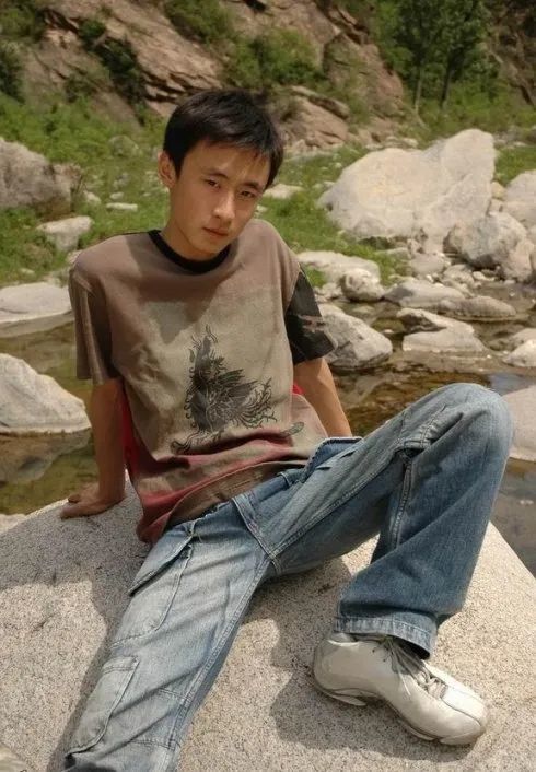 影帝,不想红|专访《魔幻手机》男主李滨