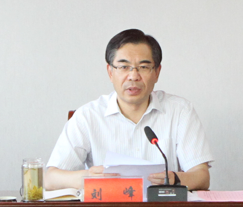 灌南县委常委,组织部部长,经济开发区党工委书记 刘峰我们将坚持以"