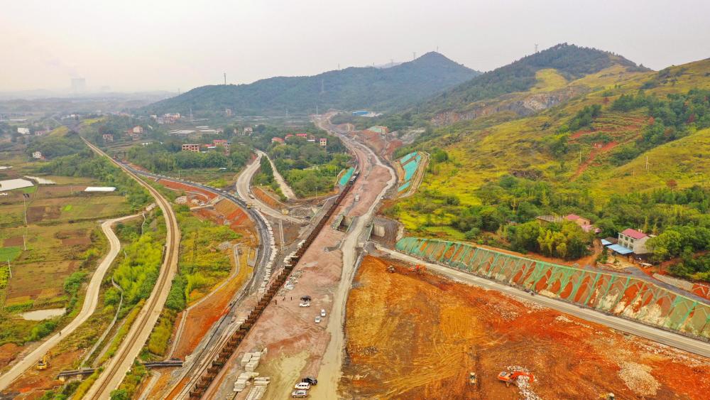 湘桂铁路永州扩能改造工程主要包含新建湘桂第三线及还建益湛线两条