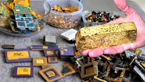 一吨产6两黄金,含金量是金矿几十倍,旧电脑如何提炼出黄金?
